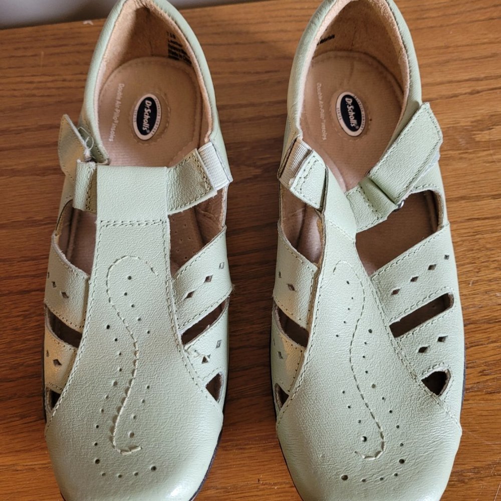 Dr. Scholl's Sage Green Leather 7.5M Shoes